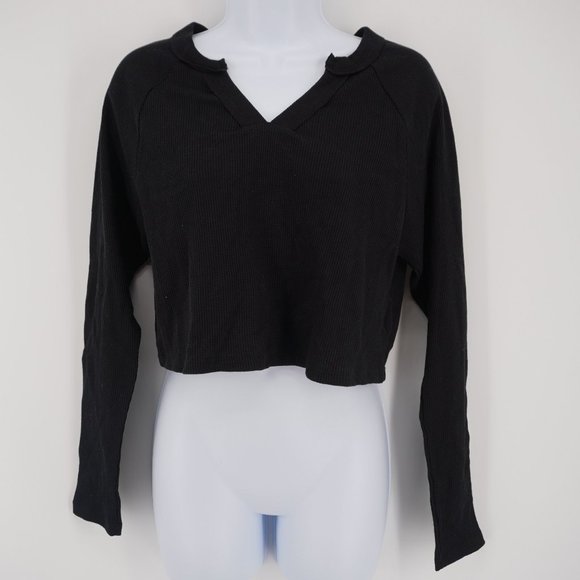 wild fable Tops - Wild Fable Women's Black Waffle Knit Drop Shoulder V-Neck Cropped Shirt Sz S